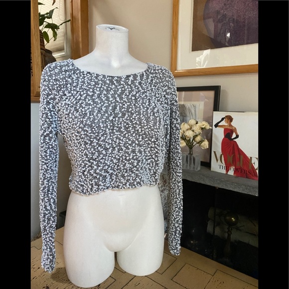 H&M Crop Top Sweater - Picture 2 of 8